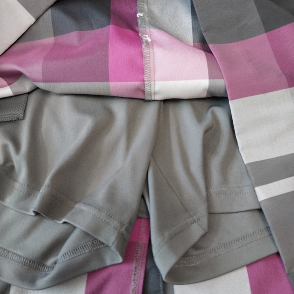 IZOD Golf Skort with Pockets Purple Black White Plaid Size 16 - Picture 3 of 6